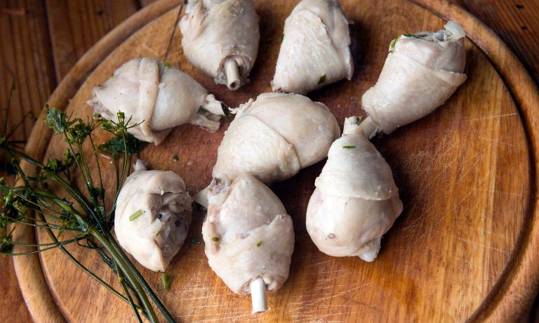 How Should You Prepare Before Boiling Chicken Legs?