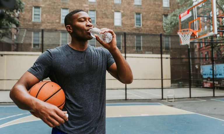 How Many Water Bottles Should I Drink While Exercising Hard?