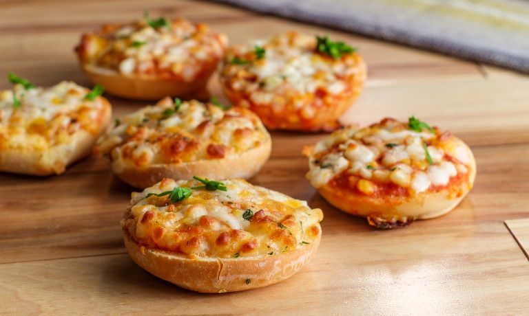 Pizza Bagels